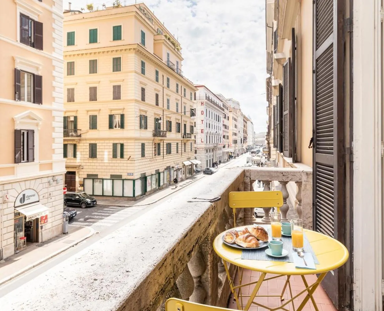 Hostly - Michelangelo Suite Midtown-Center Of Rome Apartment