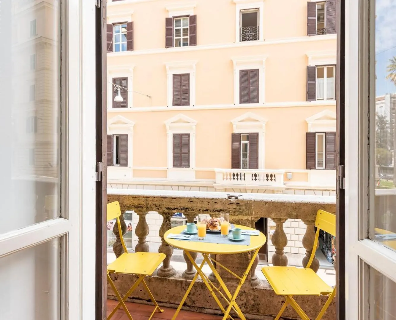 Hostly - Michelangelo Suite Midtown-Center Of Rome Apartment